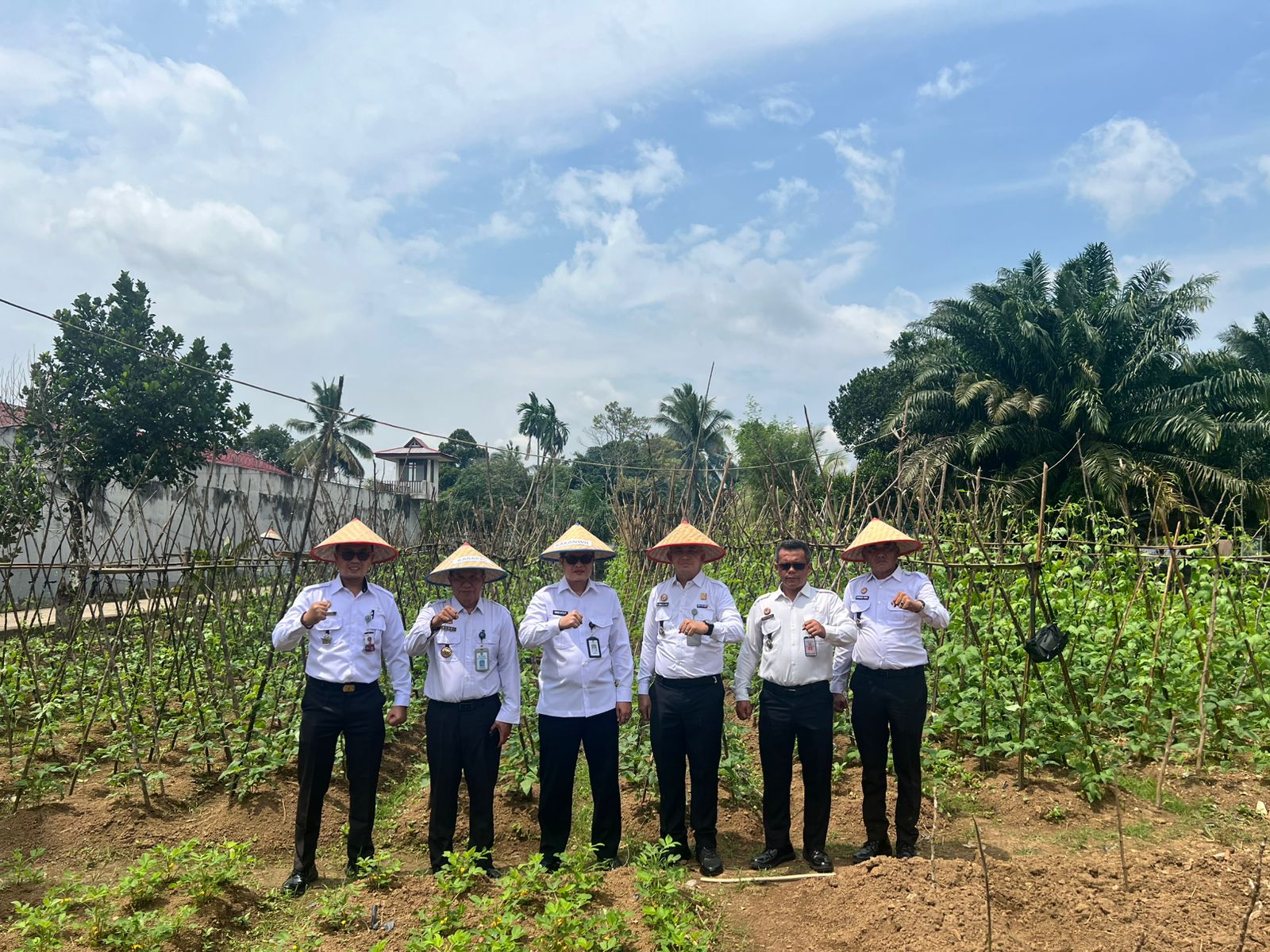 Kakanwil Ditjenpas Jambi,Pastikan Program Ketahanan Pangan dan Monitor Kebun Sayur Lapas Kelas IIB Muara Tebo