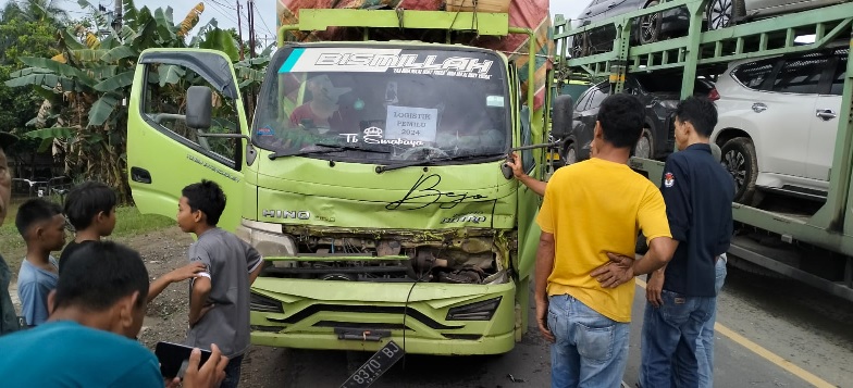 Truk Pembawa Logistik Pemilu di Muaro Jambi Alami Kecelakaan 