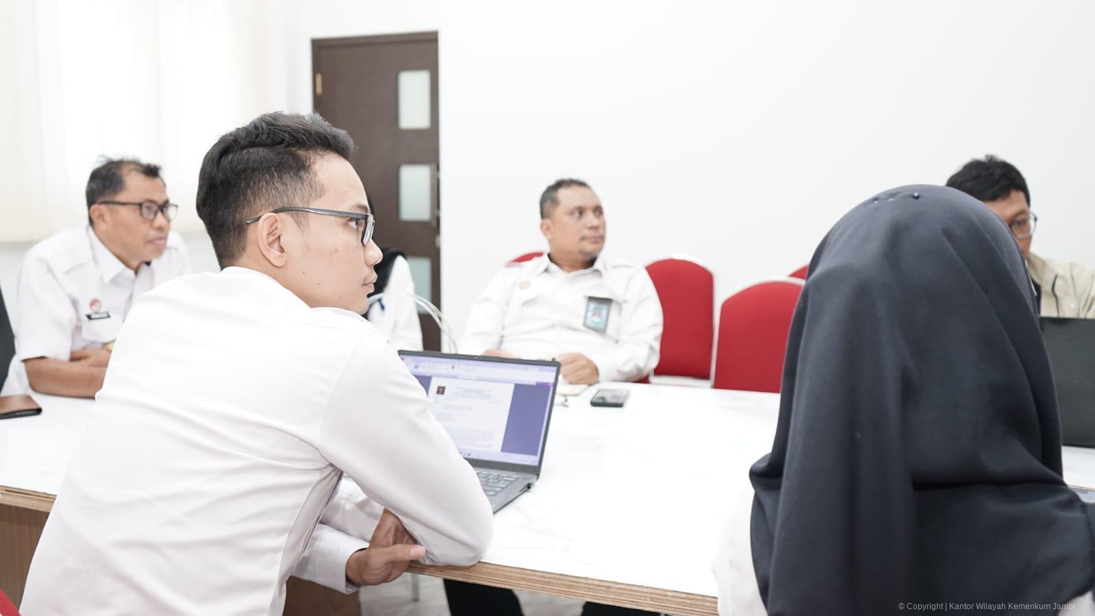 Kanwil Kemenkum Jambi Ikuti Rapat Analisa dan Evaluasi Kinerja B10 Tahun 2025