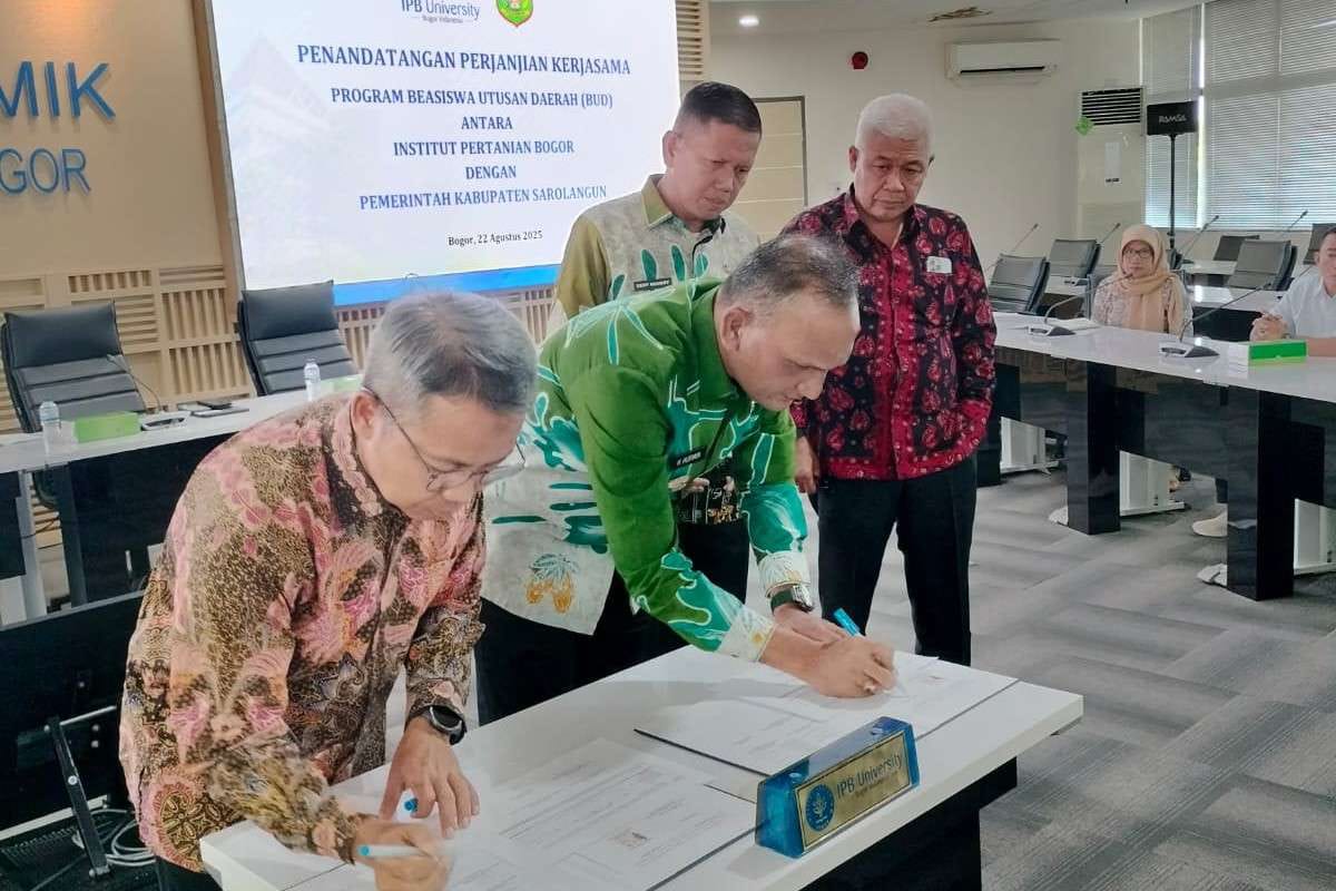Bupati Hurmin Teken Kerjasama BUD Dengan IPB University