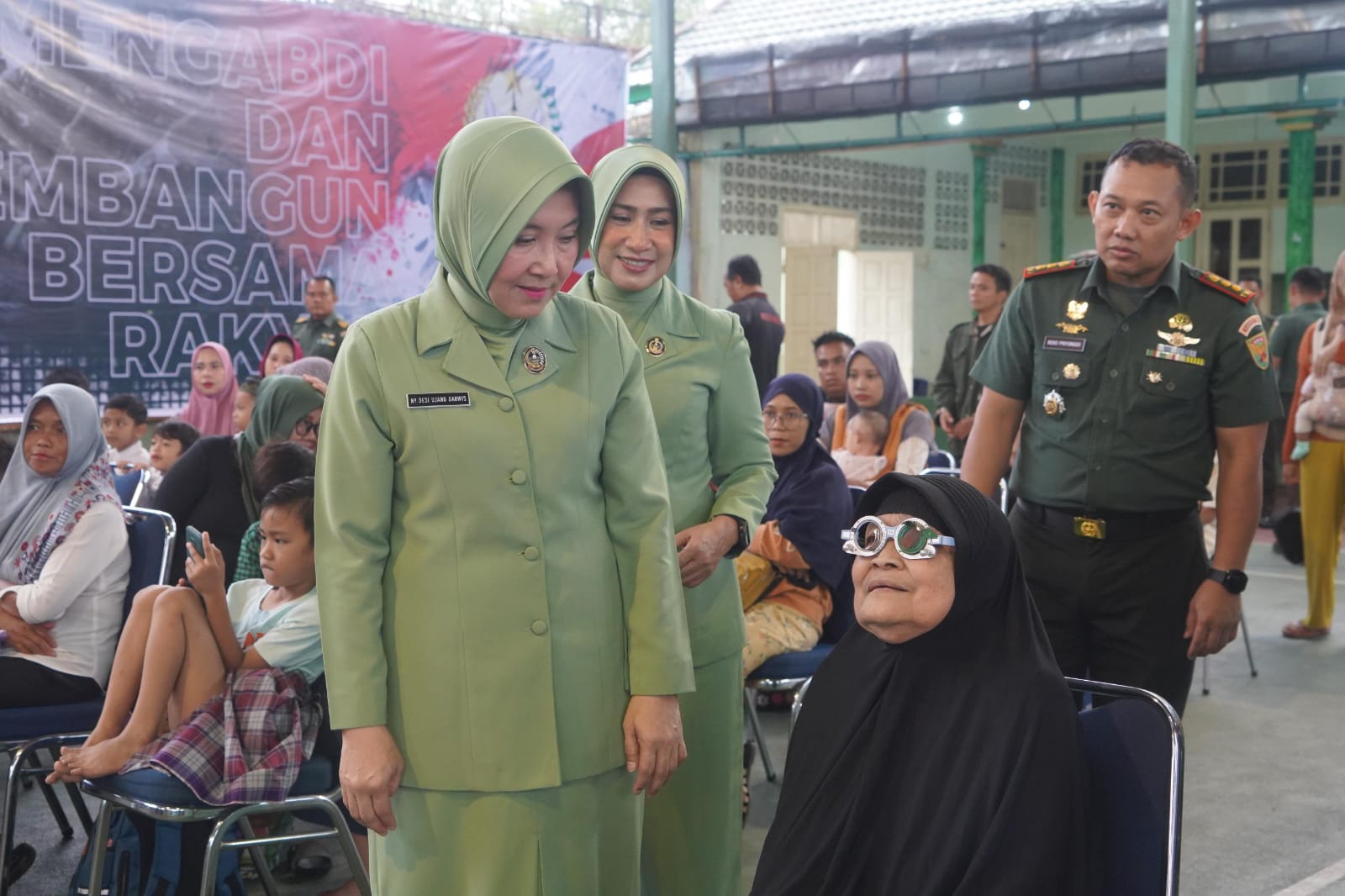 HUT Dharma Pertiwi Ke-61, Persit Koorcab Rem 042 Gelar Kegiatan Bakti Sosial