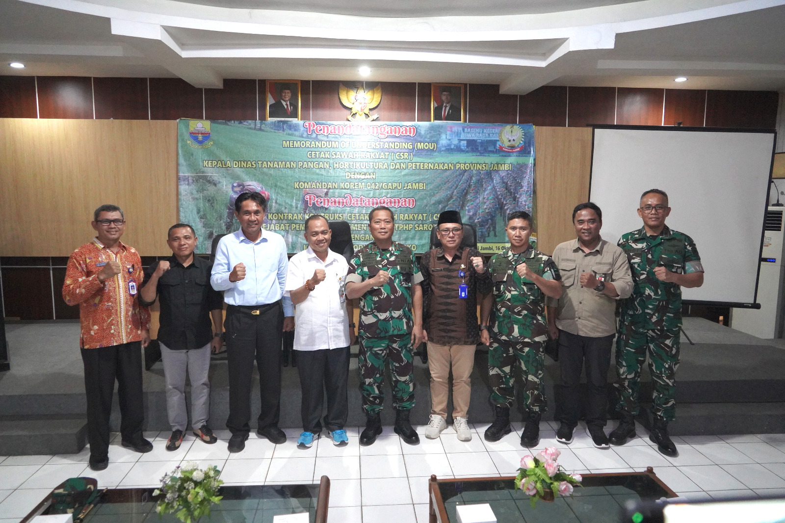 Sinergi TNI dan Pemprov Jambi: Danrem 042/Gapu dan Kadis TPHP Teken MoU Cetak Sawah Rakyat Ketahanan Pangan