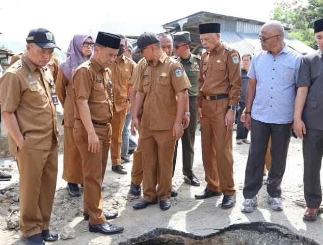 Wawako Azhar Tinjau Langsung Normalisasi Sungai Batang Bungkal