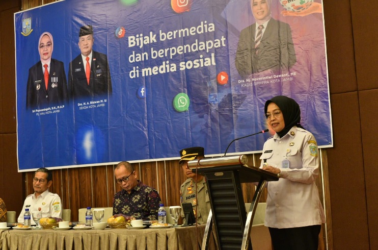 Buka Sosialisasi Bijak Bermedia dan Berpendapat, Pj Walikota Jambi Ingatkan Pelajar Soal Bermedsos