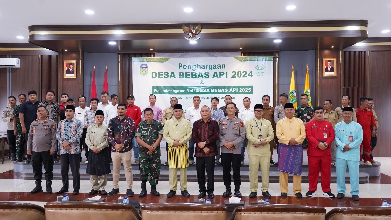 Asian Agri Berikan Penghargaan Desa Bebas Api 2024-2025 dan Teken MoU DBA Periode 2025-2026 di Jambi