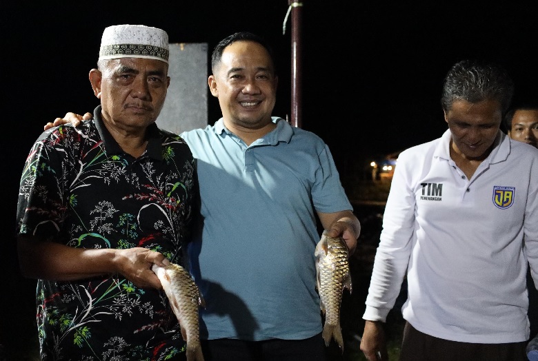 Buka Lubuk Larangan, Hingga Bermalam di Rumah Warga, Jumiwan Aguza Sangat Dekat dengan Warga Limbur