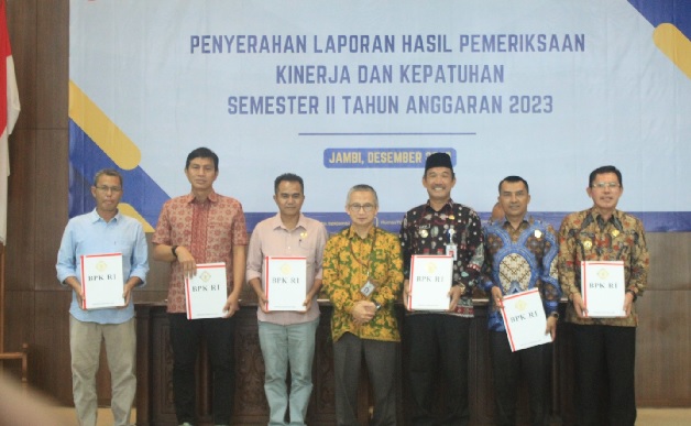 BPK Serahkan LHP Kinerja dan Kepatuhan Semester II bagi 5 Kabupaten/Kota