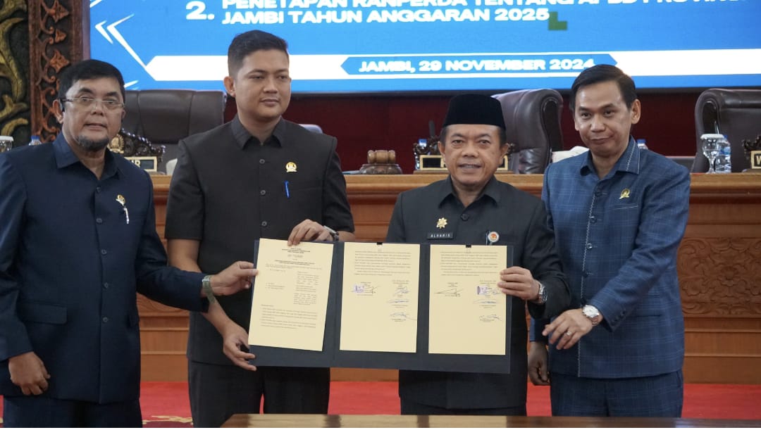 DPRD Jambi Tetapkan APBD Jambi 2025 Sebesar Rp 4,575 T