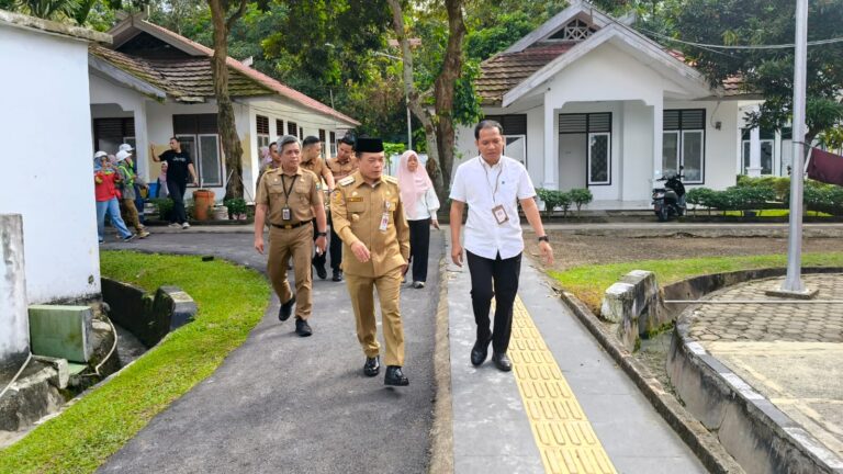Gubernur Al Haris Pantau Persiapan Sarana Sekolah Rakyat di Sentra Alyatama Jambi