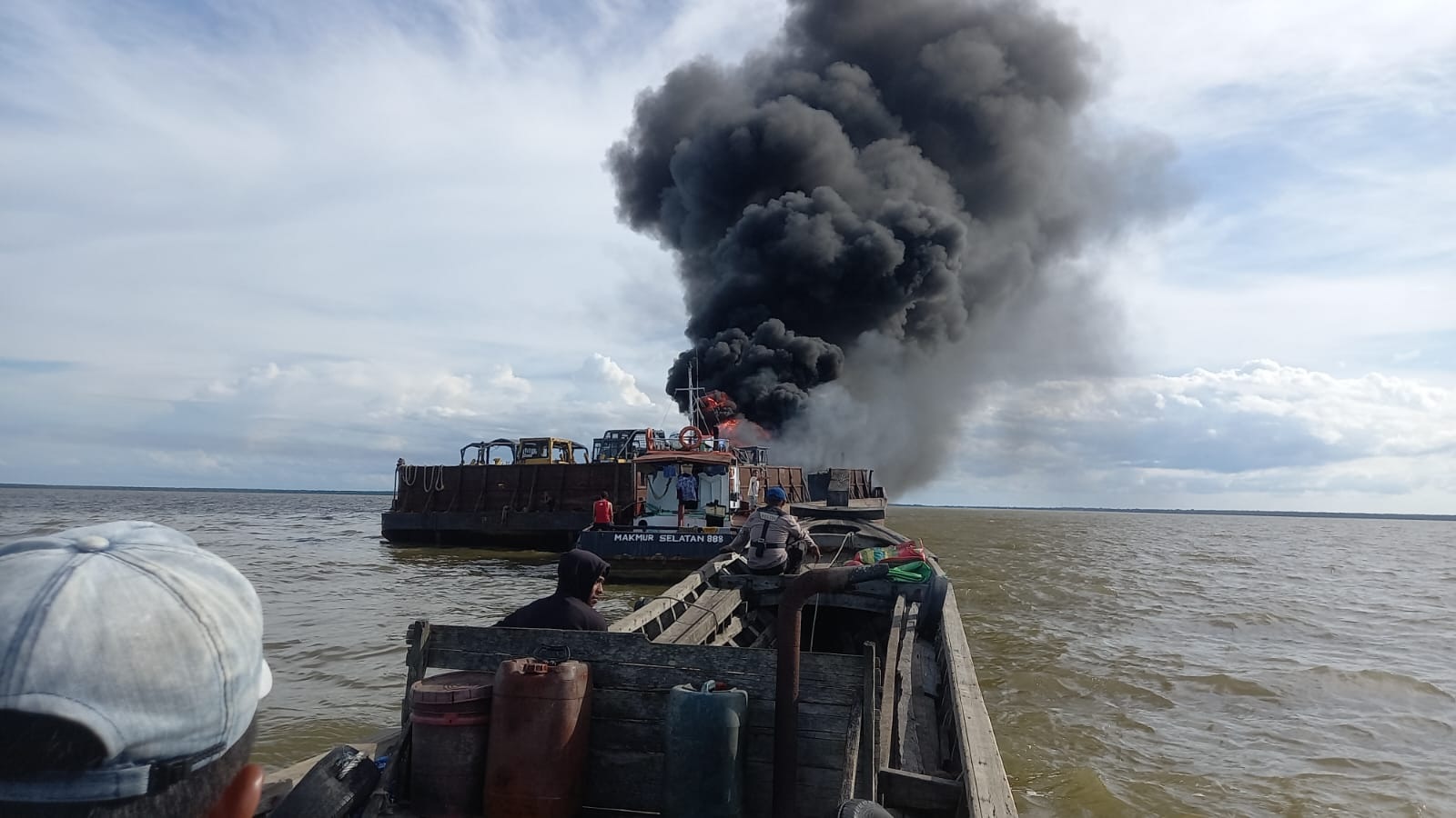 Ditpolairud Polda Jambi Temukan Petunjuk Baru Pasca Terbakarnya Kapal TB di Tengah Laut Tanjabtim