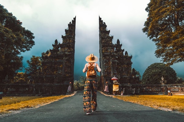 Tol Probowangi Selesai, Warga Solo Ngga Perlu Beli Tiket Mahal untuk Makan Malam di Jimbaran-Bali