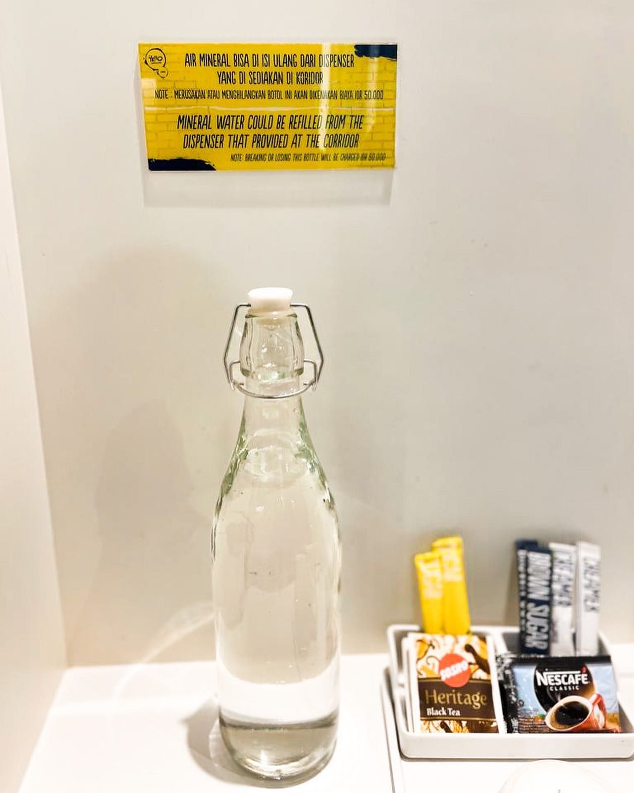 Yello Hotel Jambi Kurangi Sampah Plastik, Ganti Kemasan Air Mineral Plastik Jadi Botol Kaca