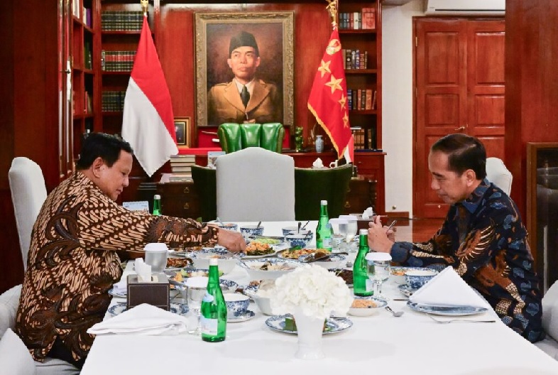 Presiden RI Prabowo Makan Malam Bersama Presiden ke-7 Jokowi di Kertanegara, Menunya Ayam Goreng