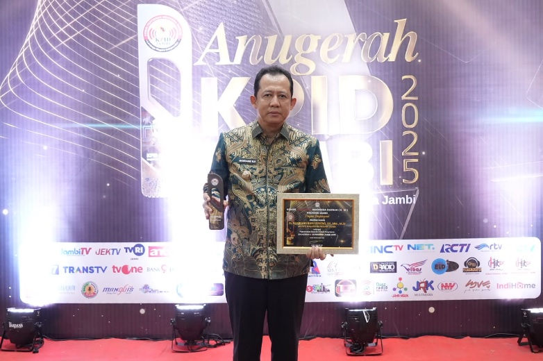 Bupati Muaro Jambi Raih Anugerah Peduli Penyiaran 2025, Bukti Komitmen Perkuat Transparansi Informasi