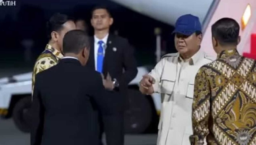 Presiden Prabowo Tak Salami Bahlil Saat Mau Bertolak ke Singapura, Begini Respons Partai Golkar 
