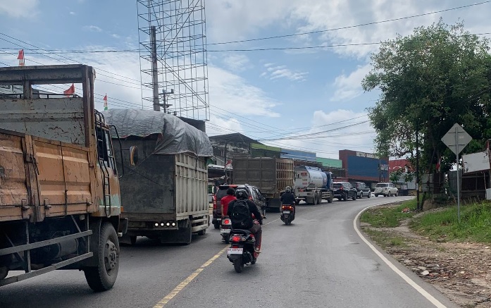 Ada Laka Lantas, Jalur Gerbang CitraRaya Jambi ke Simpang Rimbo Macet Total