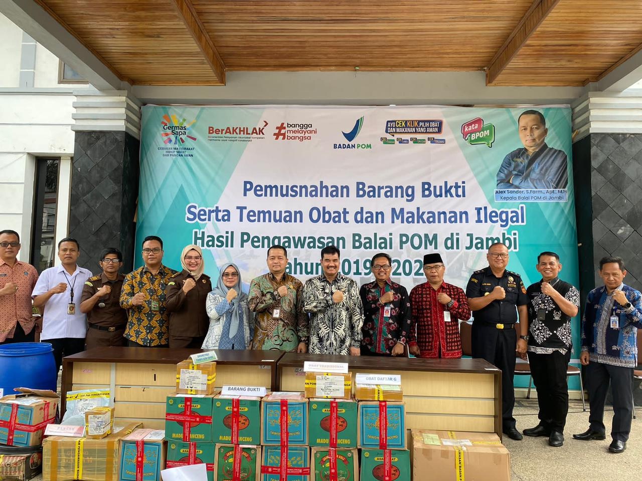  BPOM Jambi Musnahkan Barang Bukti dan Temuan Obat Serta Makanan Ilegal/Tidak Menenuhi Ketentuan