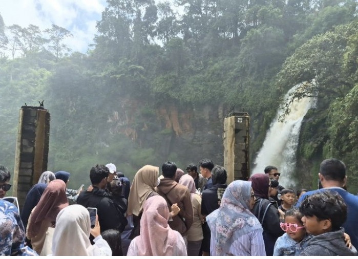 Parkir Gratis di Wisata Air Terjun Telun Berasap Kayu Aro, Tiket Masuk Sesuai Perda