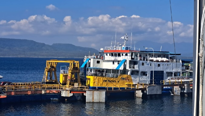 41.057 Orang Menyeberang Dari Pelabuhan Ketapang Menuju Pelabuhan Gilimanuk