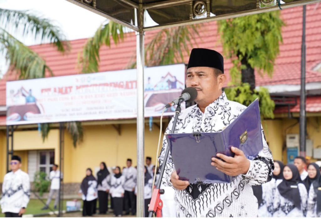 Bupati Bungo H. Mashuri Pimpin Upacara Peringatan Hari Guru Nasional