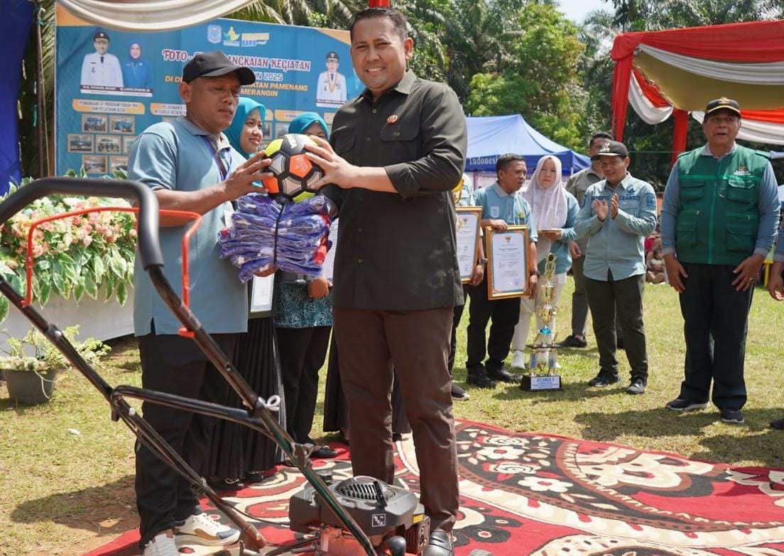 Puncak BBGRM, Bupati Merangin Beri Bantuan Sarana Olahraga
