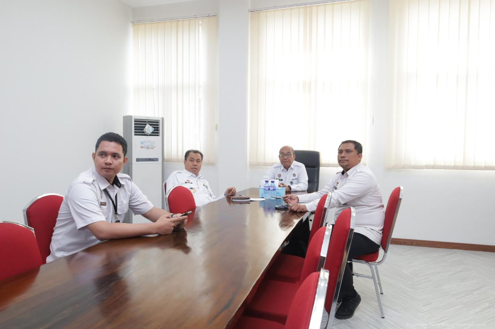 Perkuat Koordinasi dan Kolaborasi, Kanwil Kemenkum Jambi Ikuti Penandatanganan MoU Dengan 20 Kementerian