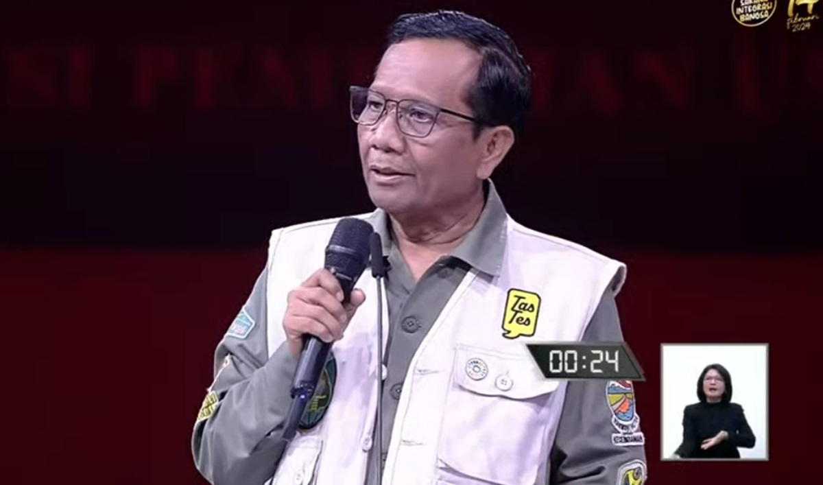 Lirik Lagu Ebiet G Ade yang Dikutip Mahfud MD Saat Debat Cawapres: Mungkin Tuhan Mulai Bosan   