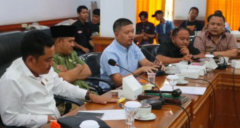 Komisi II DPRD Batanghari Gelar Hearing bersama Sejumlah OPD di Lingkup Pemkab Batanghari