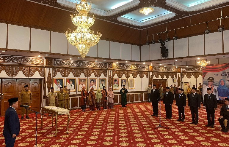 BREAKING NEWS: Rotasi Jabatan di Lingkup Pemprov Jambi, Al Haris Lantik 6 Kepala OPD 