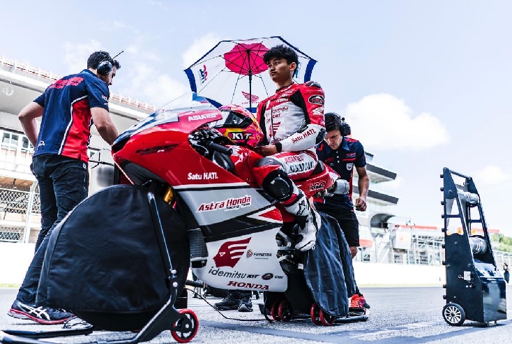 Pebalap Astra Honda Arbi Aditama Siap Taklukan Tantangan Kelas Dunia di GP Catalunya    