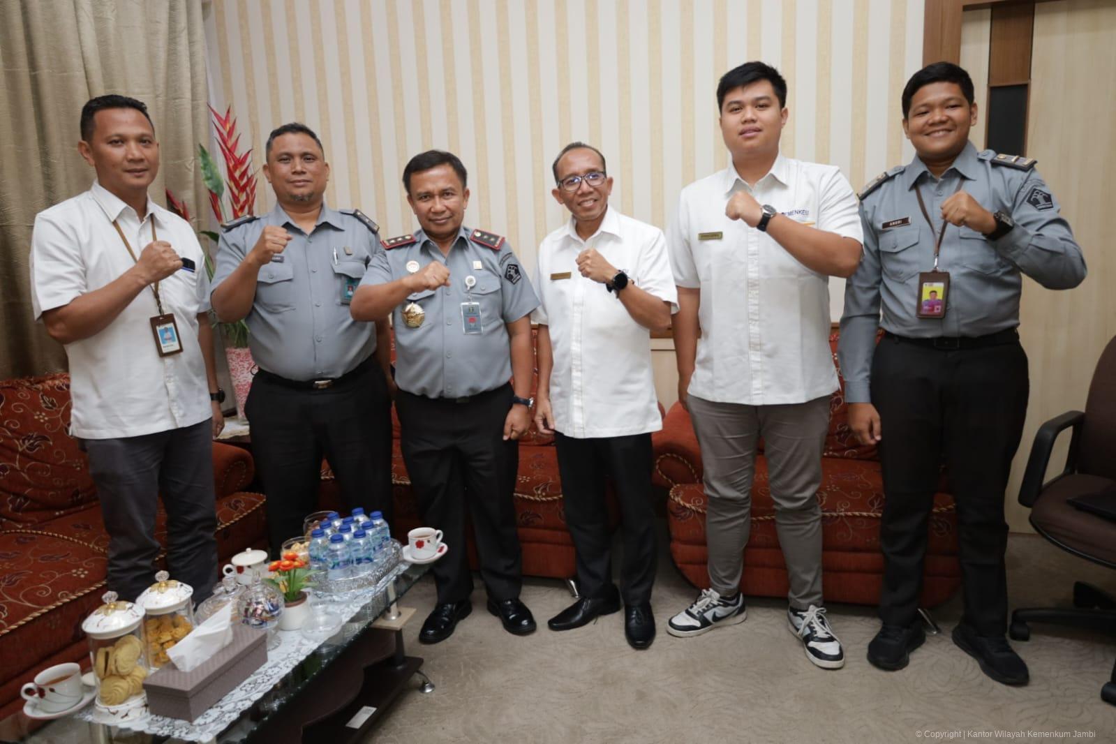 Kakanwil Kemenkum Jambi Kunjungi KPPN Jamb, Perkuat Koordinasi dan Optimalisasi Pengelolaan Anggaran