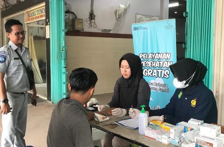 Beri Pelayanan esehatan, Jasa Raharja Jambi Cek Awak Pengemudi PO Ratu Intan