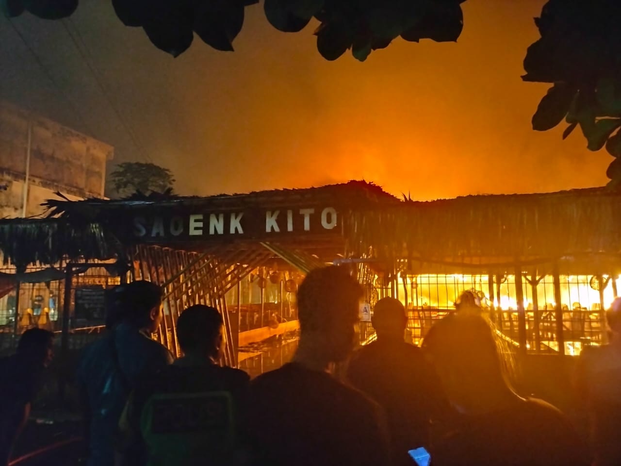 Resto Saoenk Kito Bungo Ludes Terbakar, Api Berasal dari Kompor