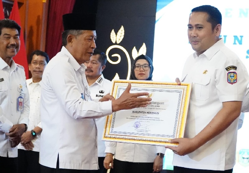 Bupati Merangin H M Syukur Dianugerahi Penghargaan