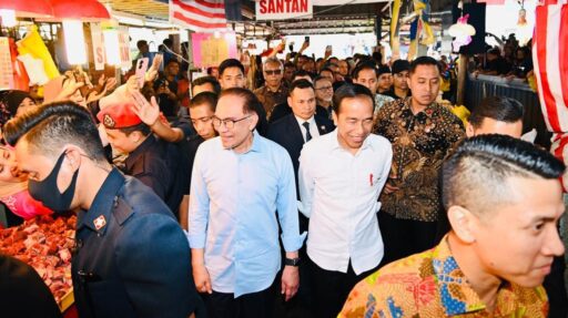 Ketika Presiden Jokowi dan PM Anwar Sambangi Pasar Chow Kit-Malaysia