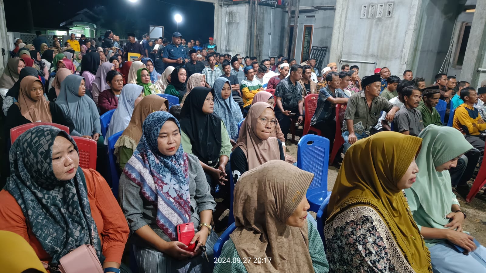 Membludak, Ratusan Masyarakat Padati Silaturahmi Agus-Nazar di Desa Kemantan