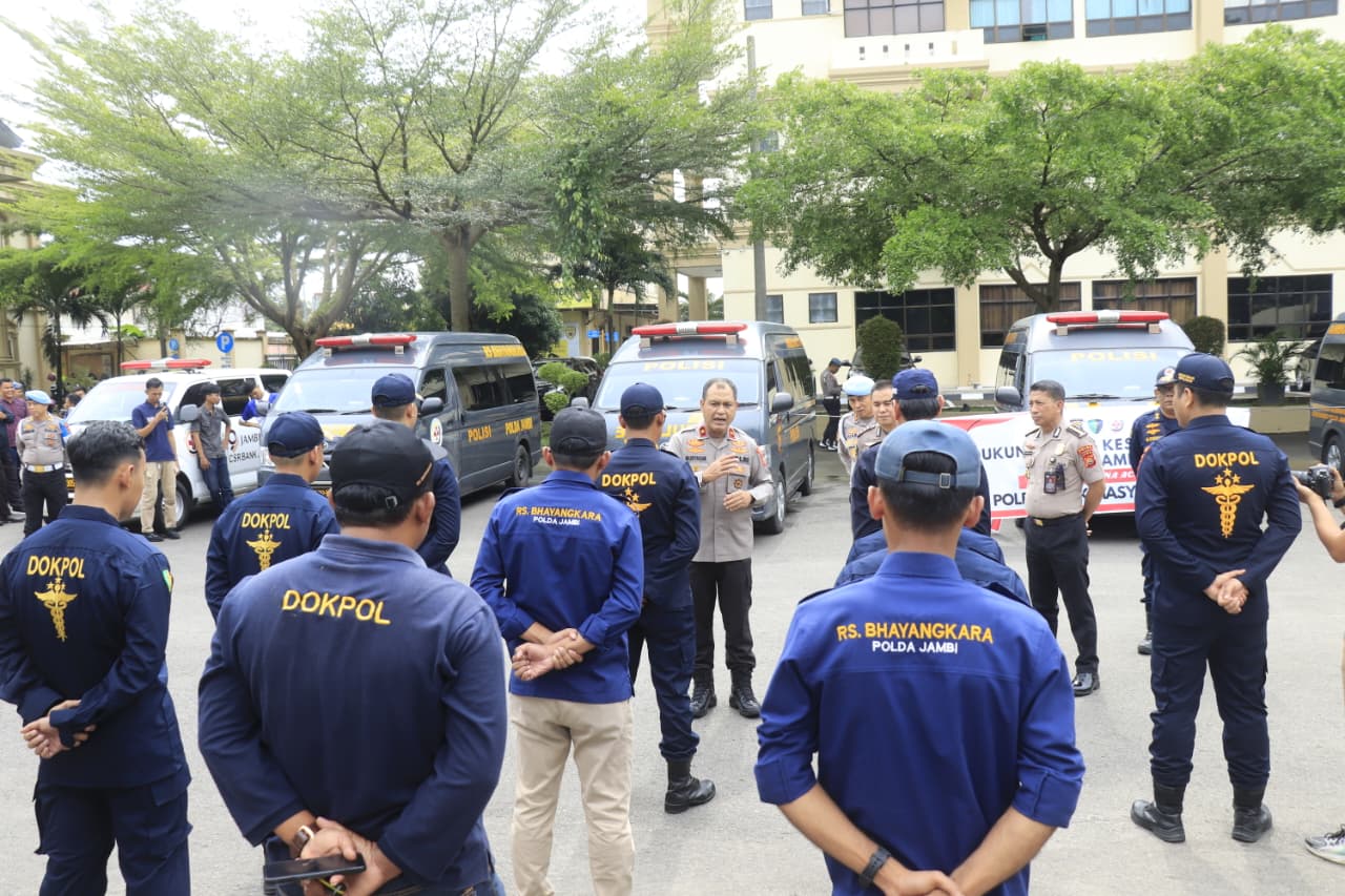 Biddokkes Polda Jambi Diberangkatkan ke Aceh untuk Membantu Penanganan Korban Bencana