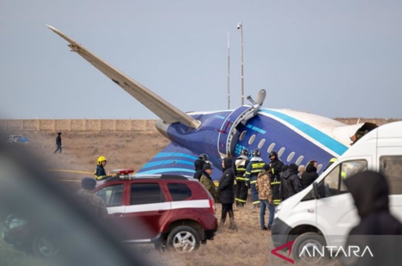 Pesawat Azerbaijan Airlines Jatuh Presiden Rusia Minta Maaf