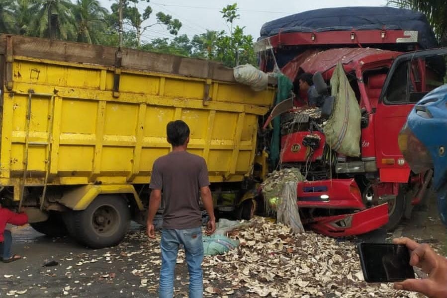 Tabrakan Beruntun di Mestong, Dua Korban Tewas di TKP