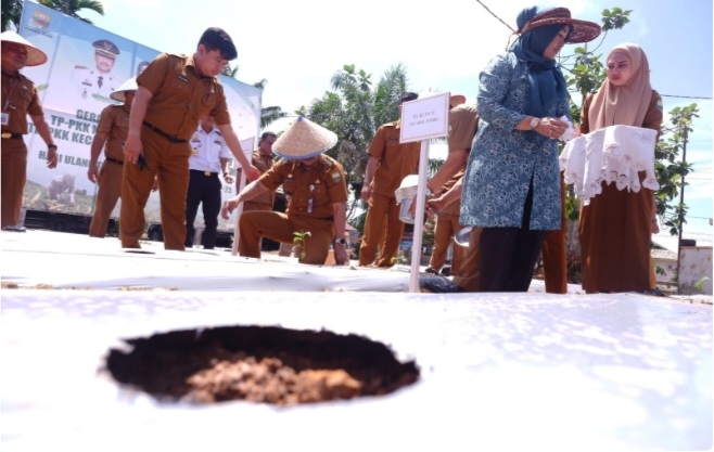 Pj Bupati Muaro Jambi Ikut Gertam Cabai