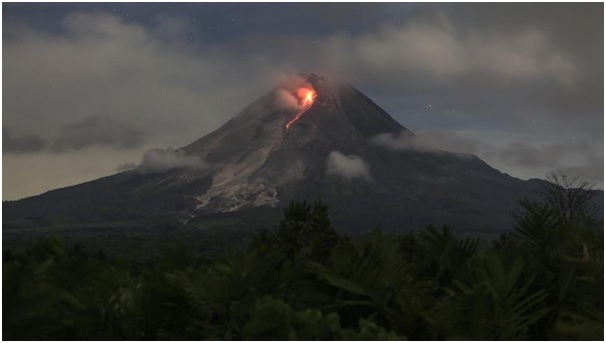 Cerita Rakyat Asal Usul Gunung Merapi di Pulau Jawa