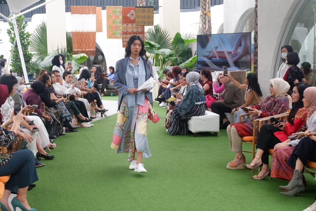 Dukung Industri Kreatif, BRI Kolaborasi dengan Cita Tenun Indonesia Garap Pameran ANTOLOGI