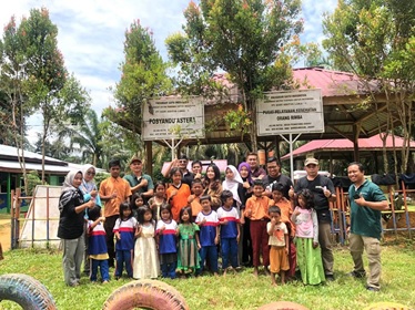 Ajak Jurnalis Melihat Lebih Dekat Sekolah SAD dan Pabrik Kelapa Sawit