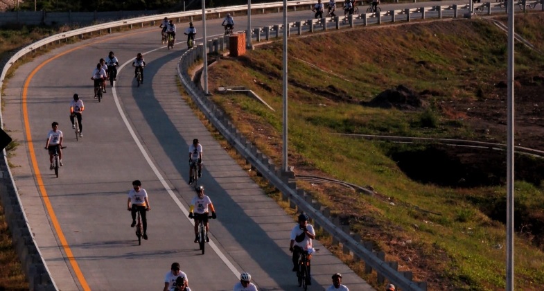 Gowes and Run 2024 di Jalan Tol Jogja-Solo Sekaligus Perkenalkan Manfaat Jalan Tol Jogja-Solo