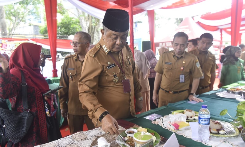 Sekda Kota Jambi A Ridwan Buka Bazar UMKM dan Job Fair, Rangkaian HUT Pemkot Jambi