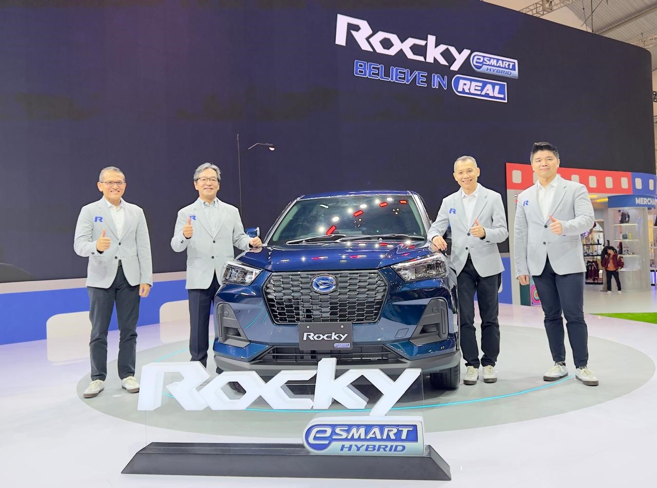 Daihatsu Resmi Luncurkan Mobil Hybrid Pertamanya di Indonesia Rocky e-Smart Hybrid di ajang GIIAS 2025