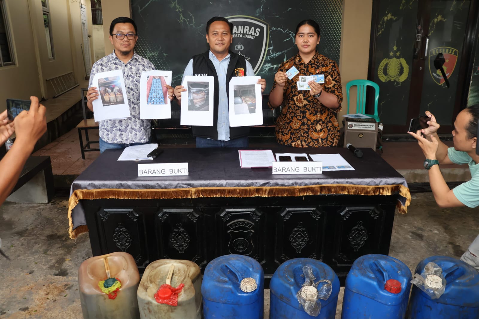Polisi Bongkar Modus Penimbunan dan Pengoplosan BBM Subsidi, Sita Ribuan Liter 