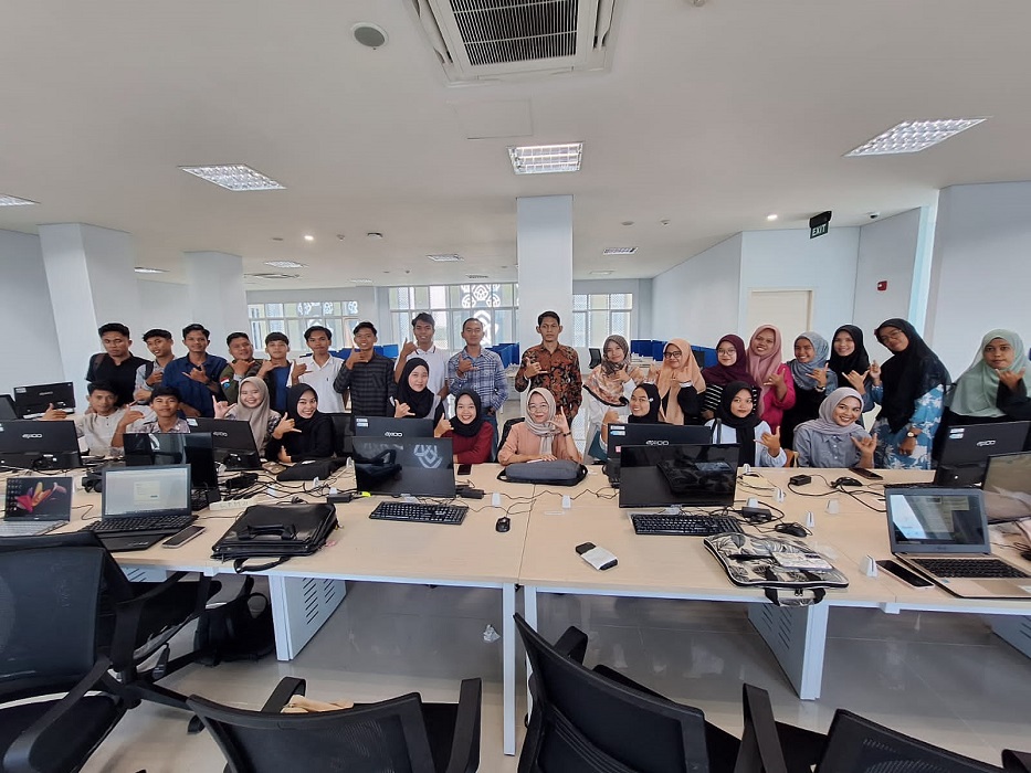 Fakultas Dakwah UIN STS Jambi Gelar Workshop Penulisan Artikel Ilmiah Mahasiswa KPI