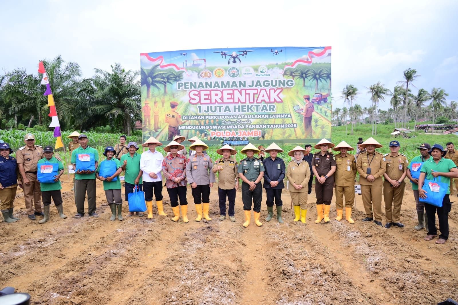 Polda Jambi Ikut Sukseskan Penanaman Jagung Serentak 1 Juta Hektar untuk Swasembada Pangan 2025