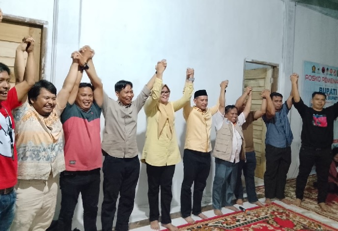 Gelar Konferensi Pers, Real Count Internal Dillah-MT Unggul di Pilbup Tanjabtim 